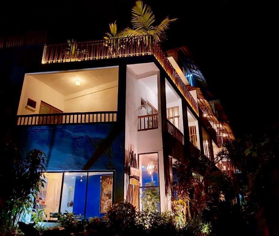 Hannah Hotel Balabag  Exterior photo
